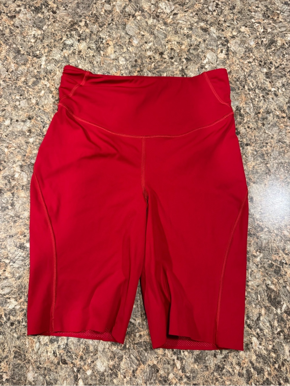Lululemon bike shorts size 4 - Picture 2 of 6